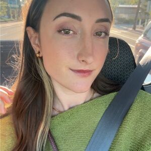 Meet your Posher, Rachel